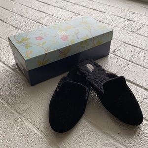 The Phoebe Black Faux Fur 7.5 Birdie Slide